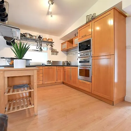 Gorgeous 3Bd Cottage In The Heart Of Guildford Exterior photo