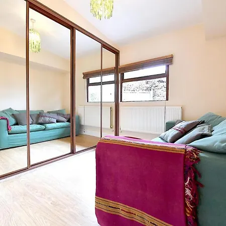 Gorgeous 3Bd Cottage In The Heart Of Guildford Exterior photo